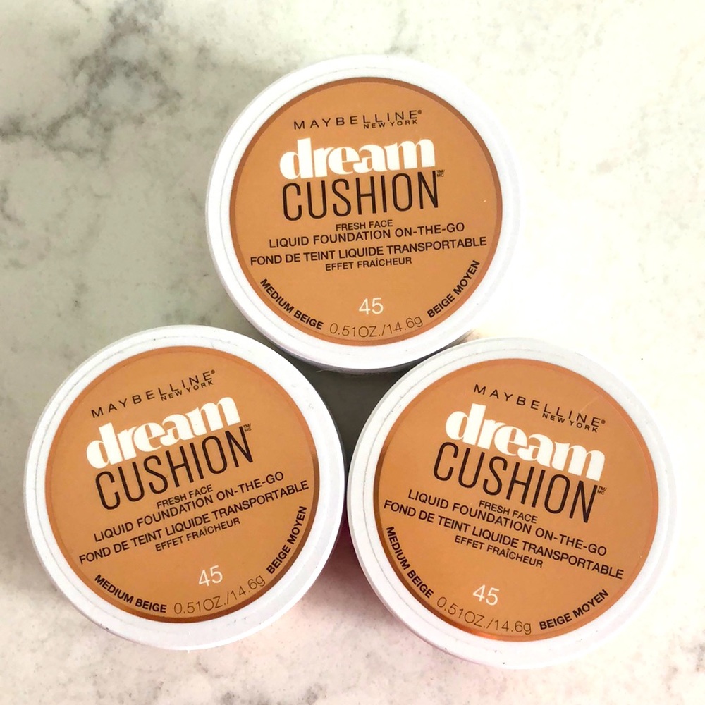 CLOSET CLEANOUT PRICE DROP ‼️ Maybelline Dream Cushion Foundation bundle!